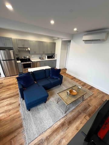 Modern Comforts Minutes from LGA