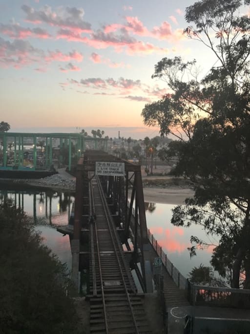 Walkway to the Boardwalk - just a block away!