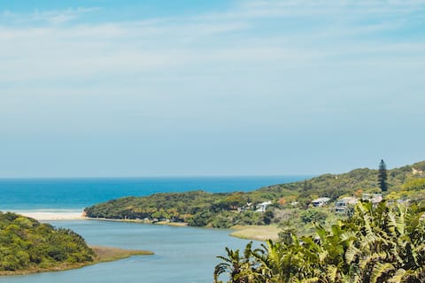 Hawks Hideaway TwOO, Sensational Sea View Retreat