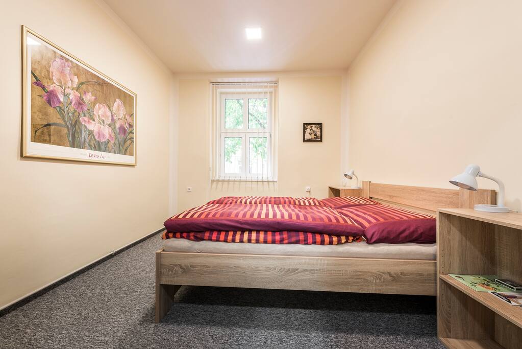 Bed room