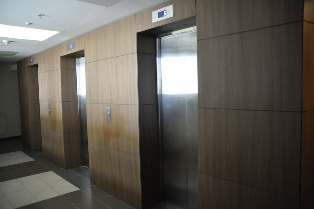 3 lifts for even floors