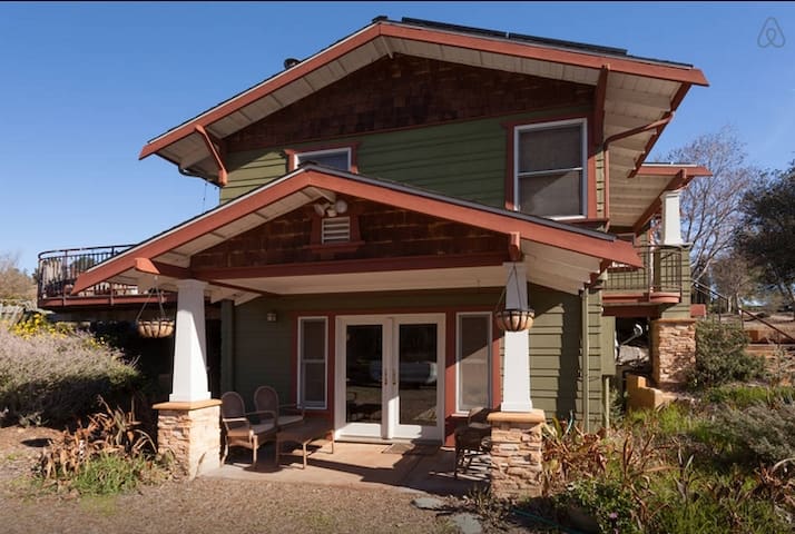 Mini-Ranch near  AG village!