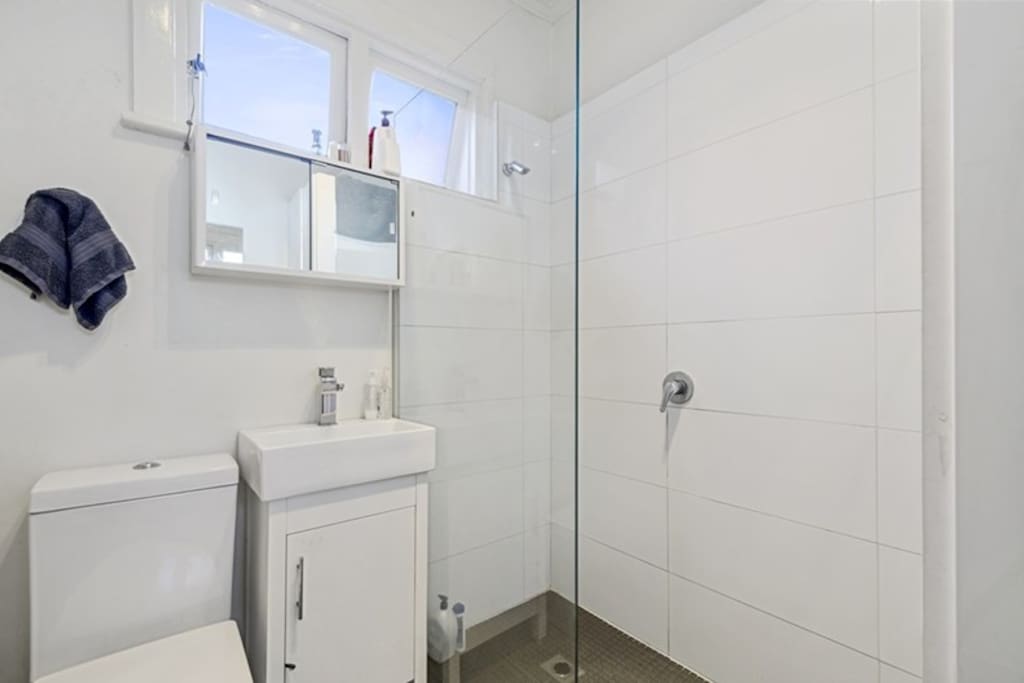 Modern Bathroom