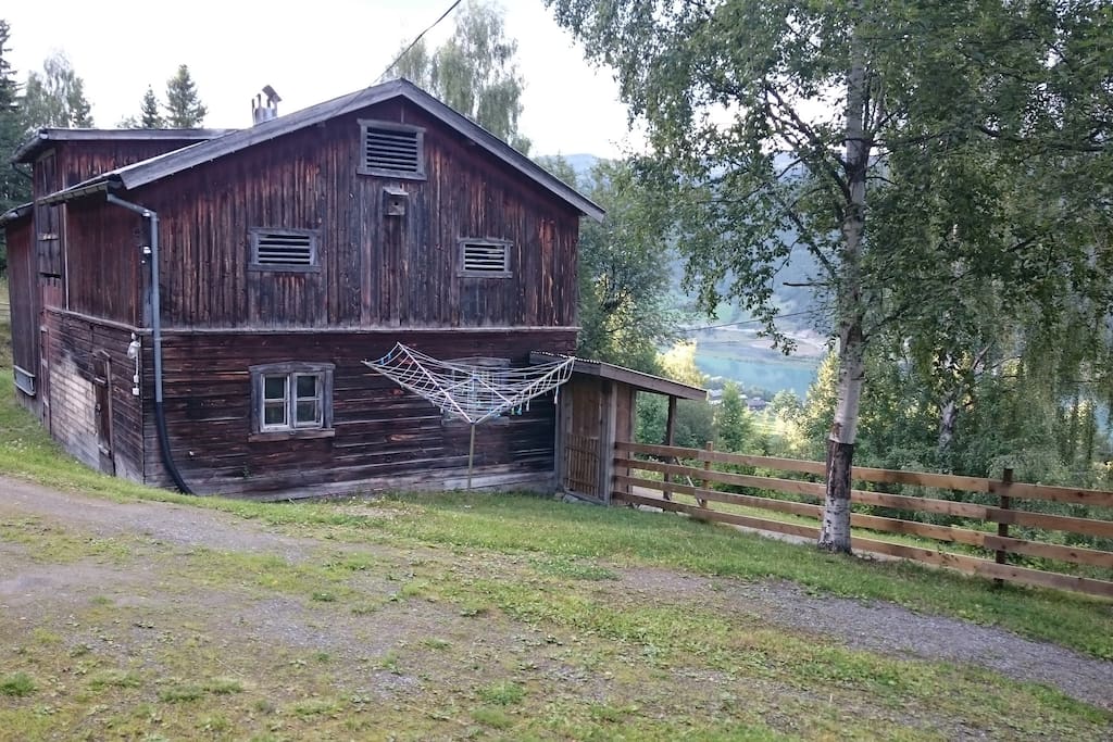 Fjøs/låve