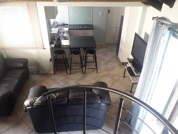 Zeewind Guest House - Hospitality At Its Best - Somerset West