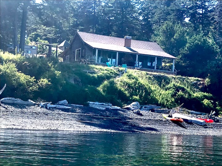 Historic Lodge, OceanFront, Private Beach, Kayaks Houses for Rent in Eastsound, Washington