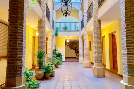 NIKA HOUSE- Pretty Apartment near the Cathedral-