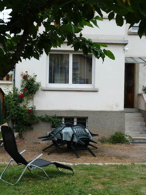 Salon de jardin l'été