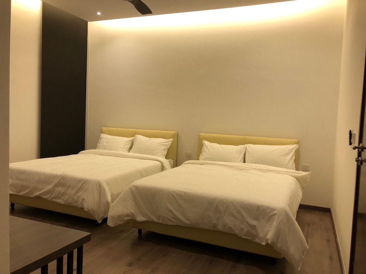 משפחות דלוקס
