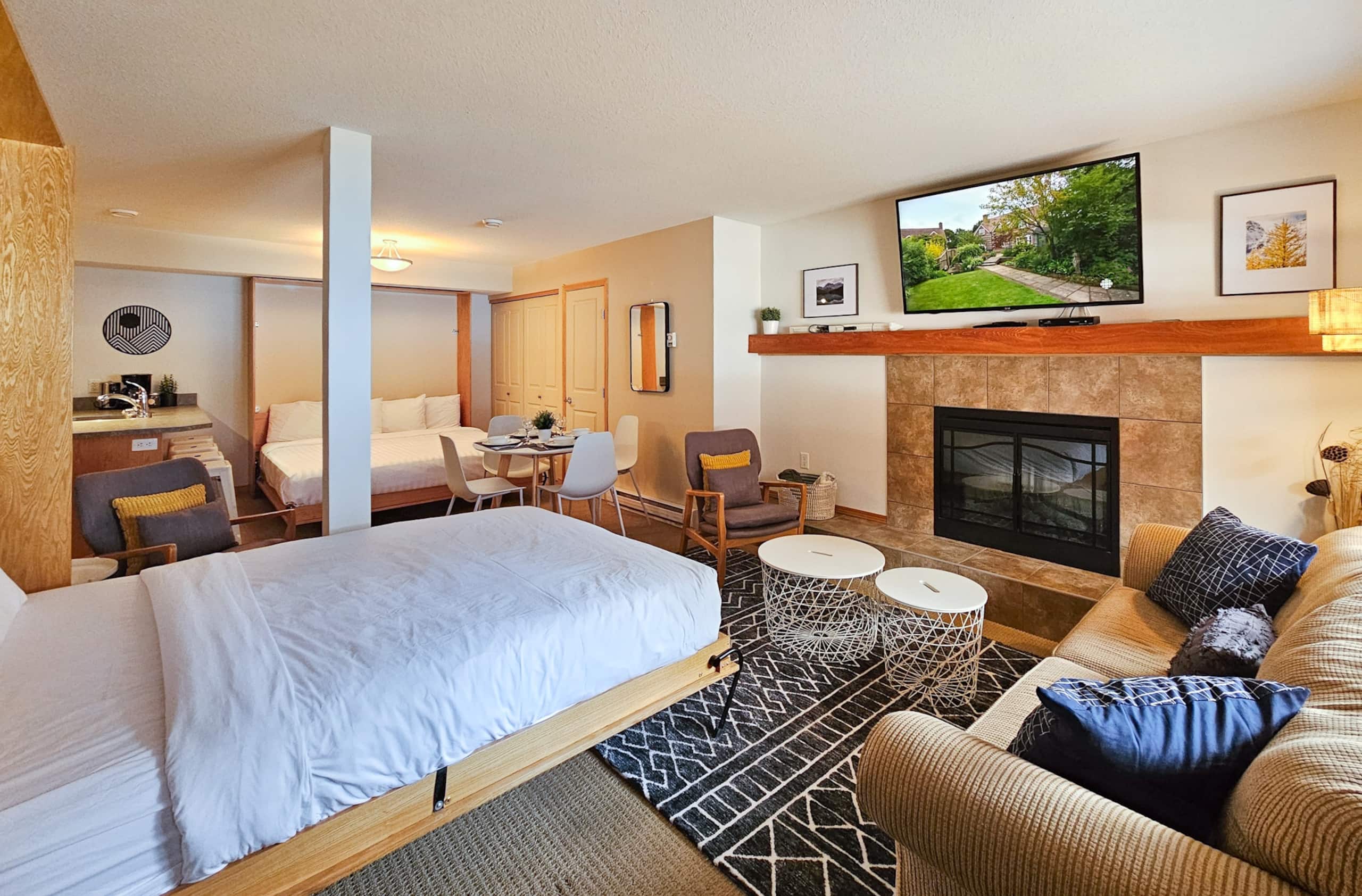 Beautiful Horsethief Studio with two Murphy beds - Photo 1