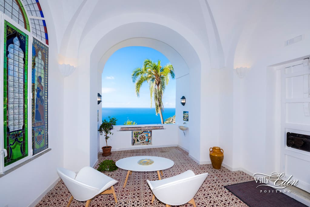 Entrance Patio with sea view