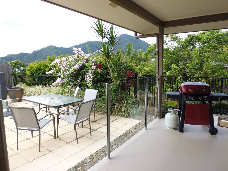 Feel like eating outside or like having a BBQ?