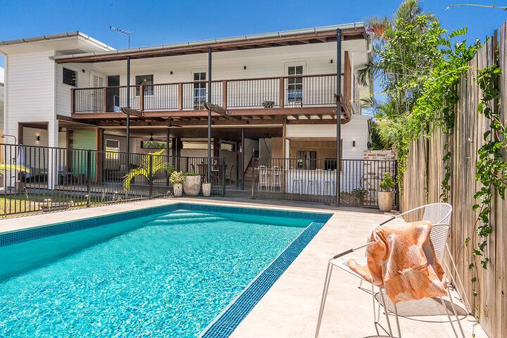 THE BAY HOUSE – Perfect Family Pet Friendly Home