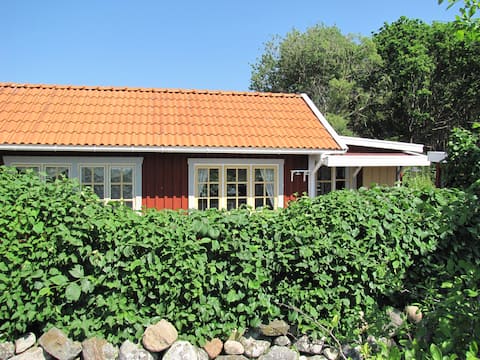 Top performing Airbnb: Idyllic cottage on Koster Islands in Strömstad