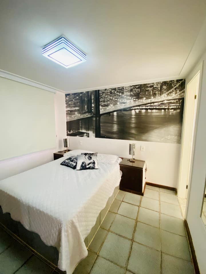 جناح متميز بسرير مزدوج مع مرتبة زنبركية على الشرفة . مكيف هواء مقسم. ستارة دوارة مع تعتيم 