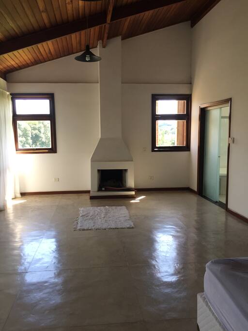 suite principal com lareira