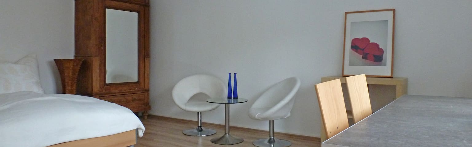 Zentral und ruhig, mit Balkon