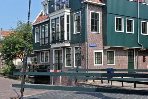 Luxury Apartment at the harbor of Volendam