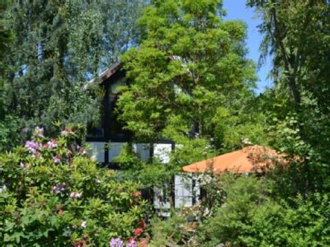 Schöne  ,stadtnahe Landhaus Fewo. mit Garten