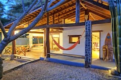 Casa+Mambo++-+Tamarindo+Surf+House