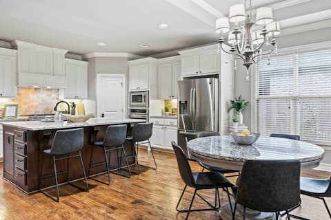 NOT your average BNB, Luxury/ cozy/ South Tulsa!