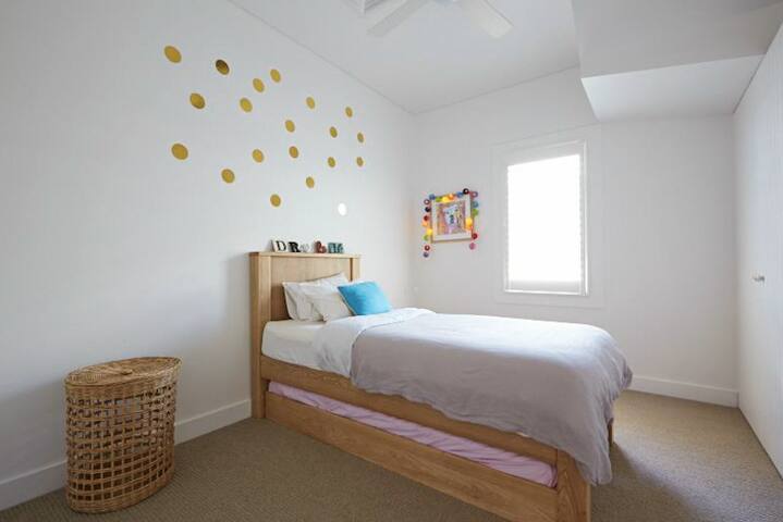 Manly Beach House – Aloha gallery image 5