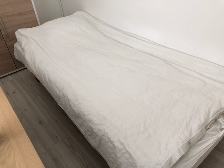 单人床