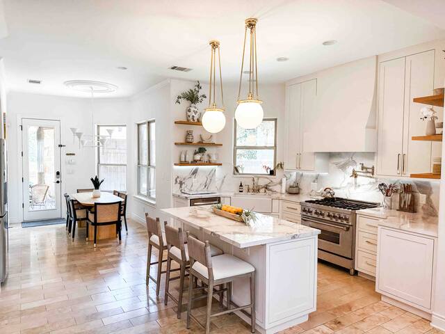 Luxury 3 Bedroom + Office in Zilker Neighborhood gallery image 5