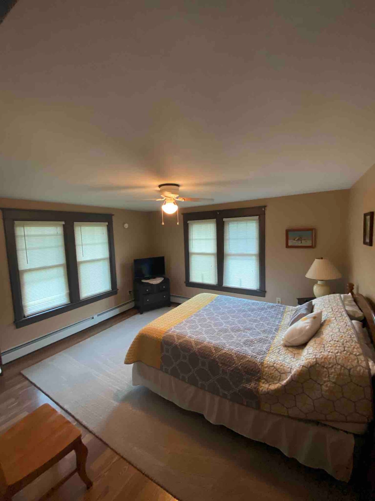 Slaapkamer drie met een queensize bed