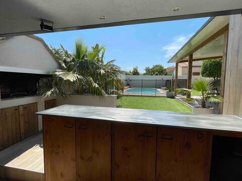 Studio with entrance, private garden and pool Spa