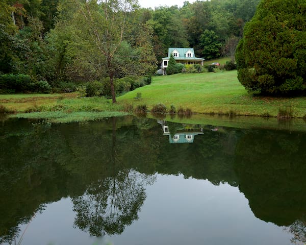 Leah Lake - Mountain Retreat in Gorgeous Valley