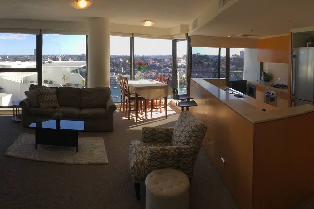 Lounge room with queen size sleeper sofa