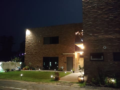 정실 오소록한곳에 벽돌집  #102호(원룸형)