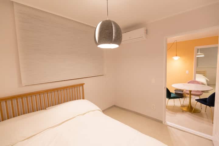 Спалня№4(2 единични легла и разтегателен диван)