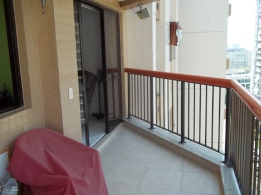 VERANDA W/ CHAIRS