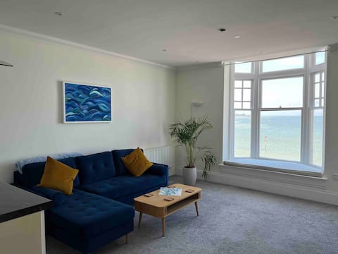 Top performing Airbnb: SeaSeat, amazing sea view flat in Manston