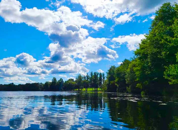 Serene 3-bedroom Lakeside Home - Dartmouth, MA