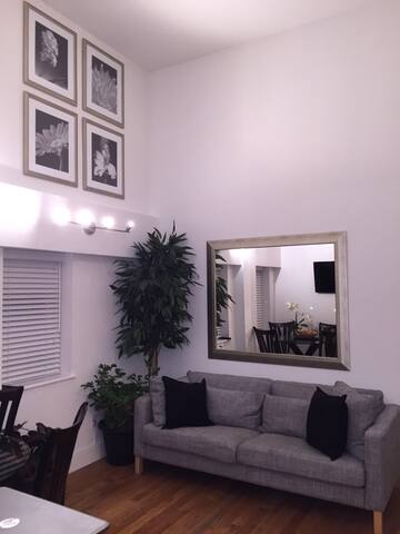 Modern 2BR Williamsburg Loft With a Balcony gallery image 3