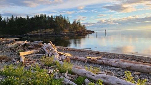 Escape to Seascapes on Texada