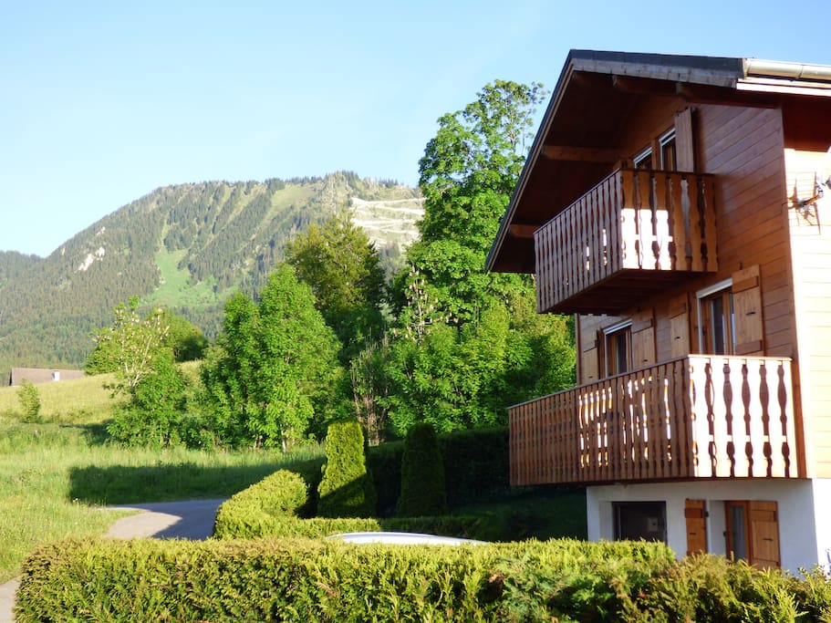 Chalet and view on the Mémises