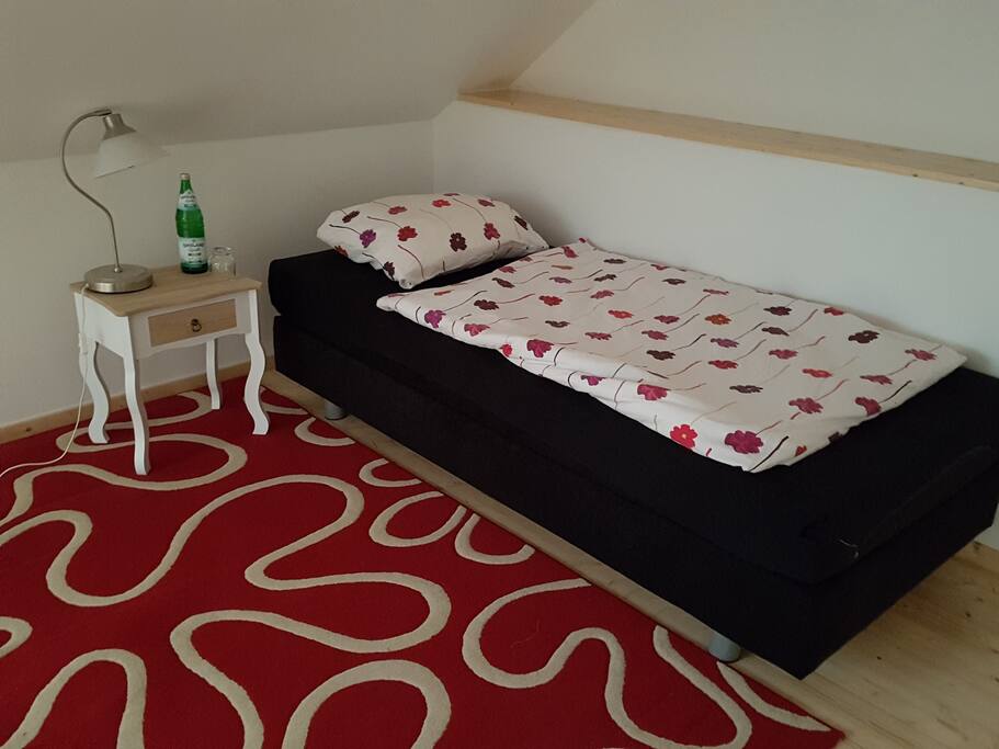 Einzelbett