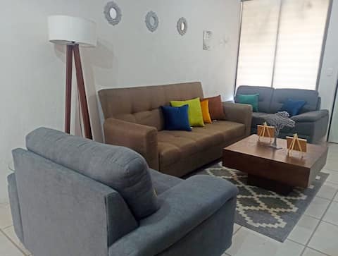 Beautiful South View House: with View and Charm