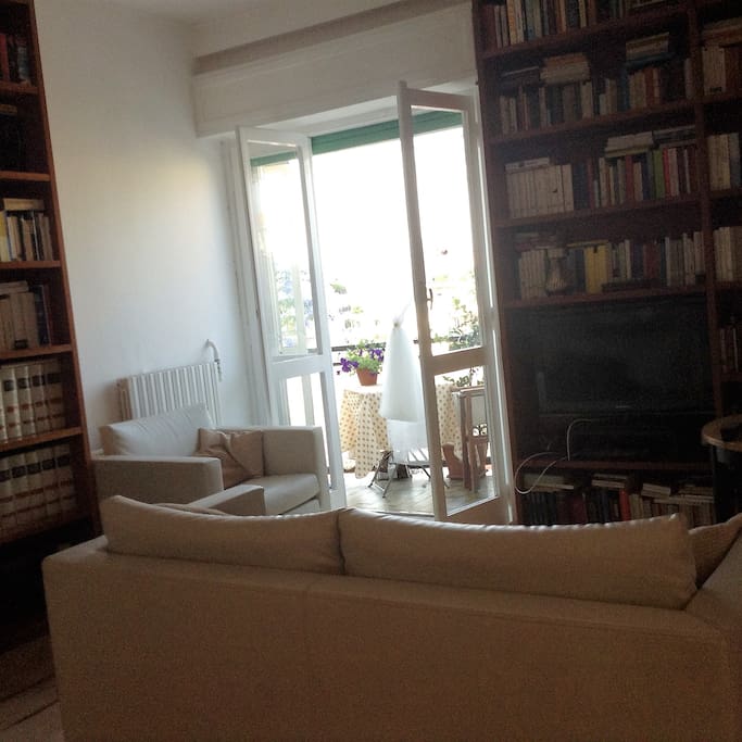 Il salotto e il terrazzino