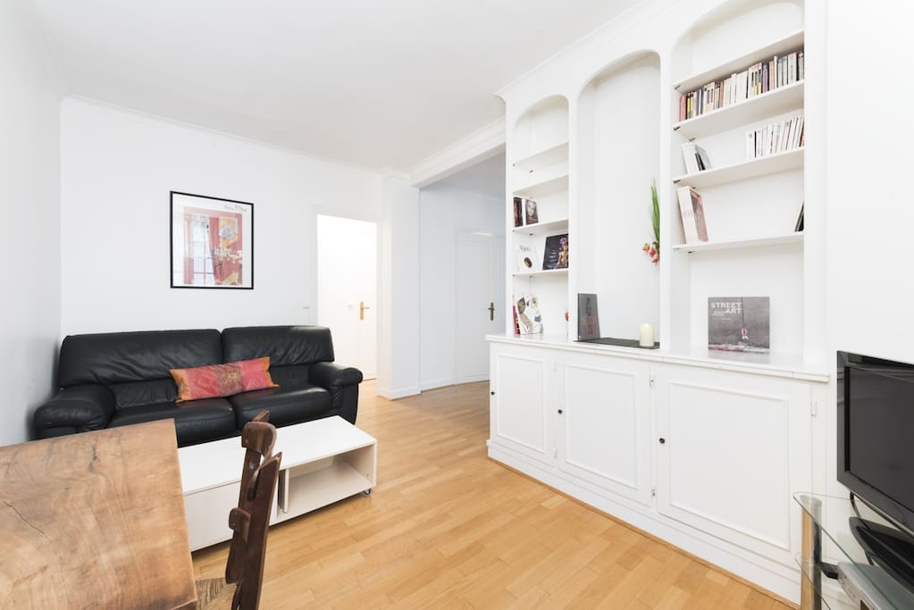 Charming flat very close to Eiffel Tower
