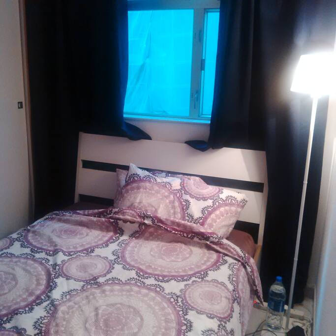 Queens Bed