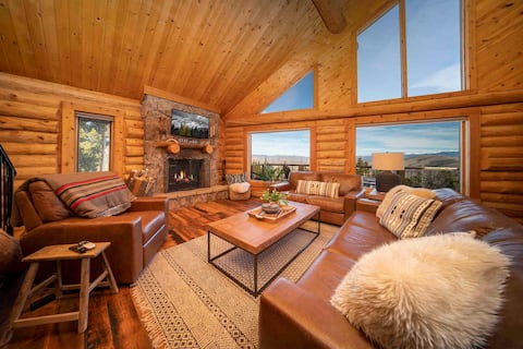 Rustic Luxury-Cozy Cabin-Amazing Views!!