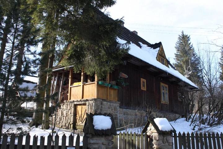 Góralska Chatka z duszą z widokiem na Tatry