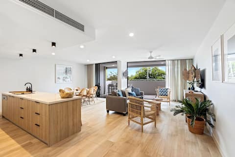 Absolute waterfront - Cotton Tree Sunshine Coast