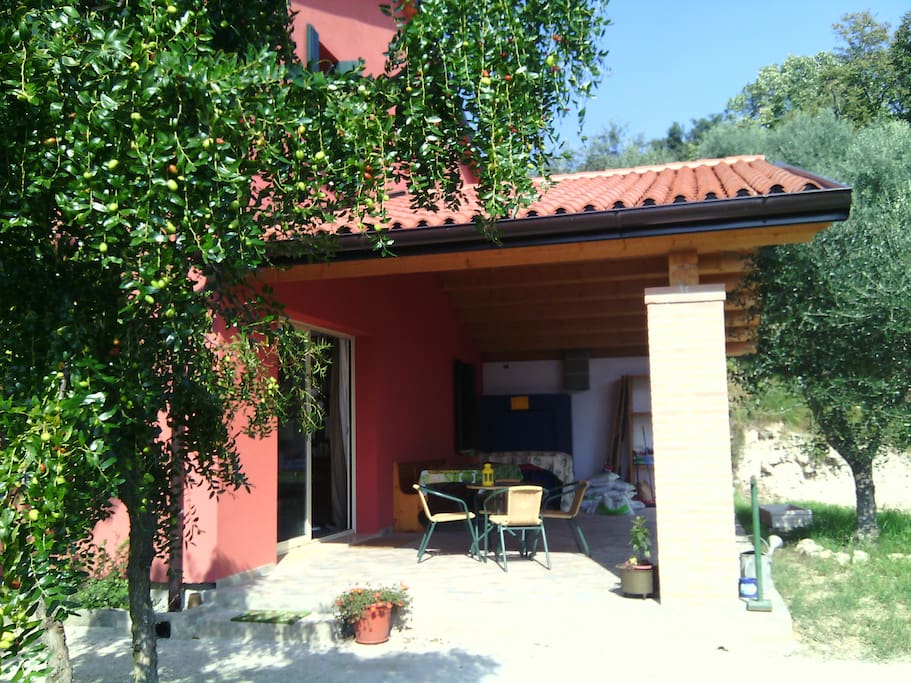 Sottoportico esterno