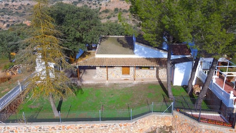 "Rural House in a lookout with excellent views"